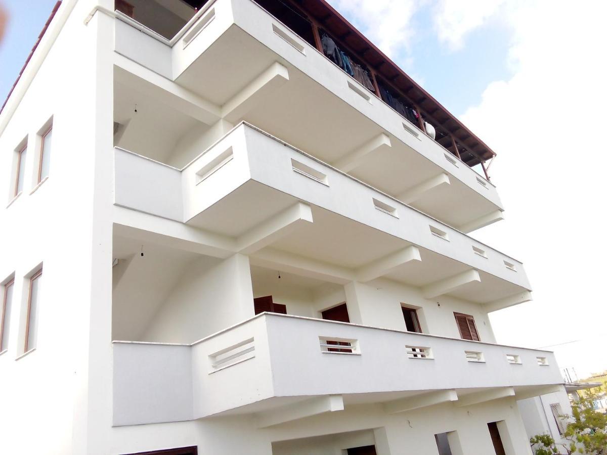 Vila Bali Durres Exterior photo